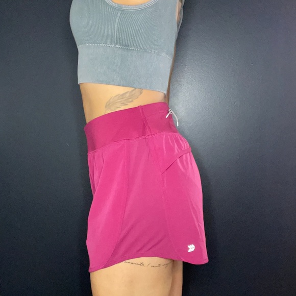 Mid Rise Running Shorts Small - Picture 2 of 3